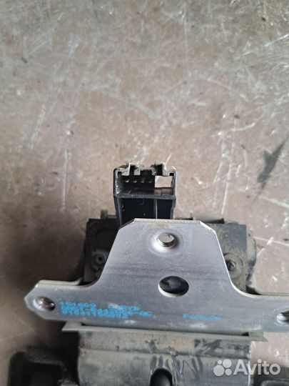 Замок багажника Ford Mondeo