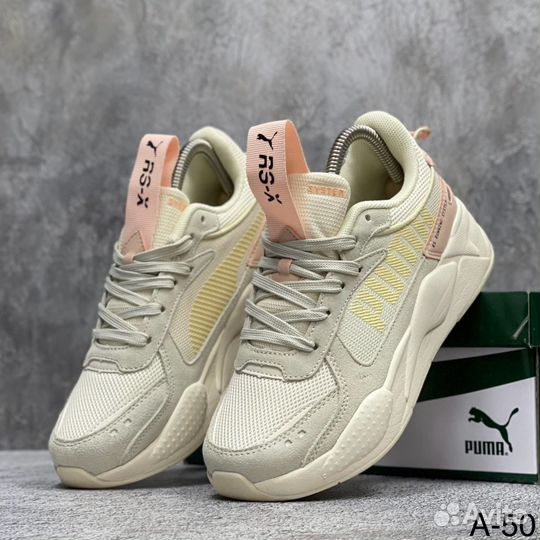 Женские кроссовки Puma