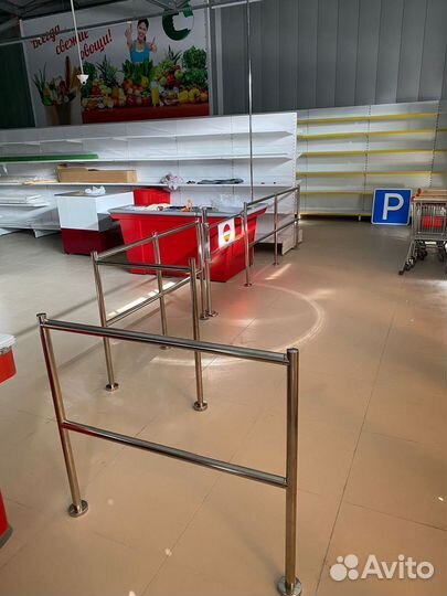 Стационарное ограждение, разделитель потоков