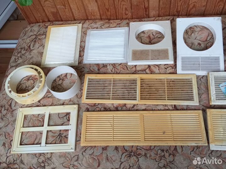 Для вентиляции и вытяжки решетки хомуты