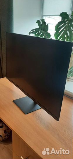 Монитор Samsung 32 дюйма