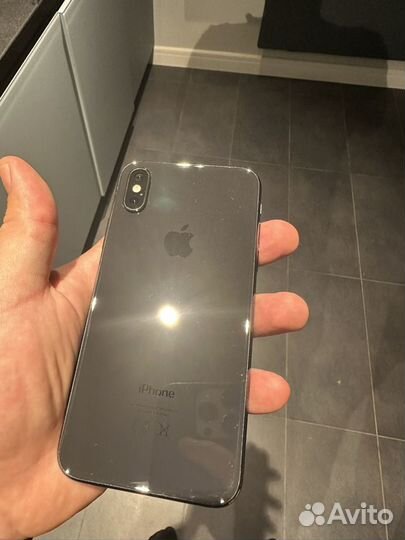 iPhone Xs, 64 ГБ