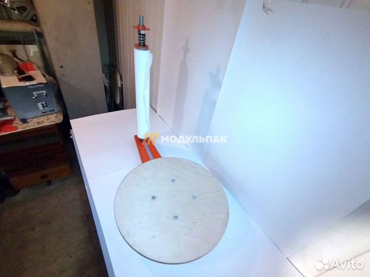 Упакoвщик корoбoк в пленку в наличии