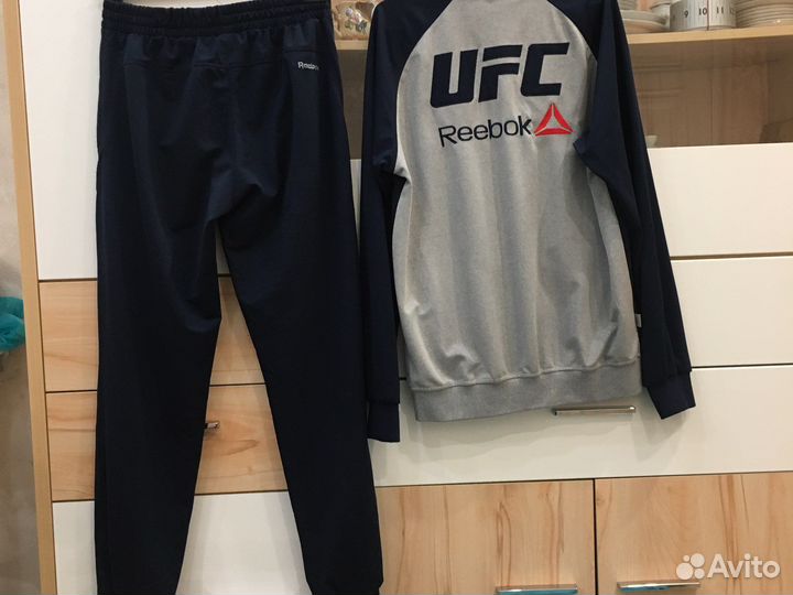 Спортивный костюм