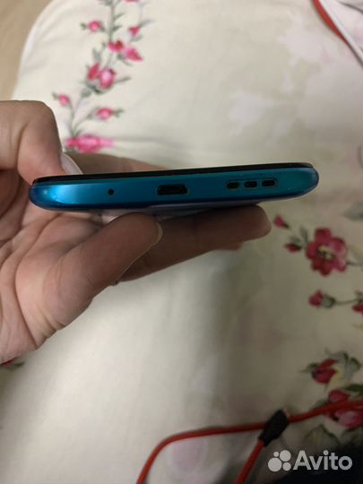 Xiaomi Mi 9, 4/64 ГБ