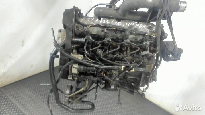 Двигатель разобран Opel Vivaro, 2004