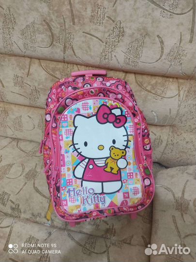 Детский чемодан на колесиках