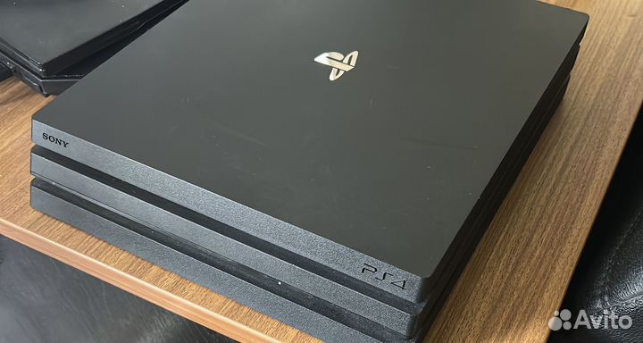 Sony playstation 4 pro 1tb 2 геймпада