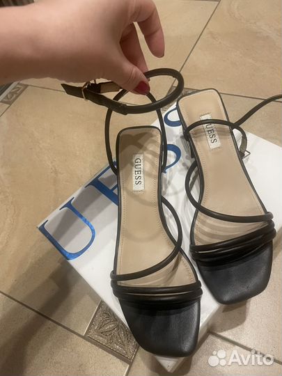 Босоножки guess 36