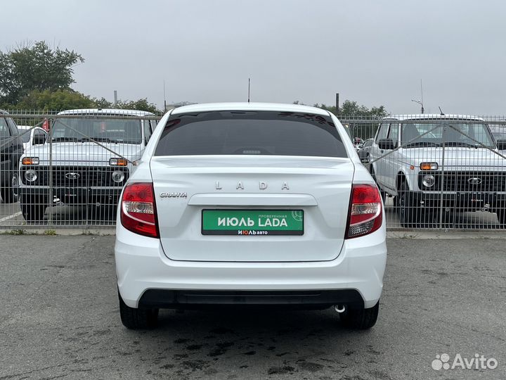 LADA Granta 1.6 МТ, 2022, 5 812 км
