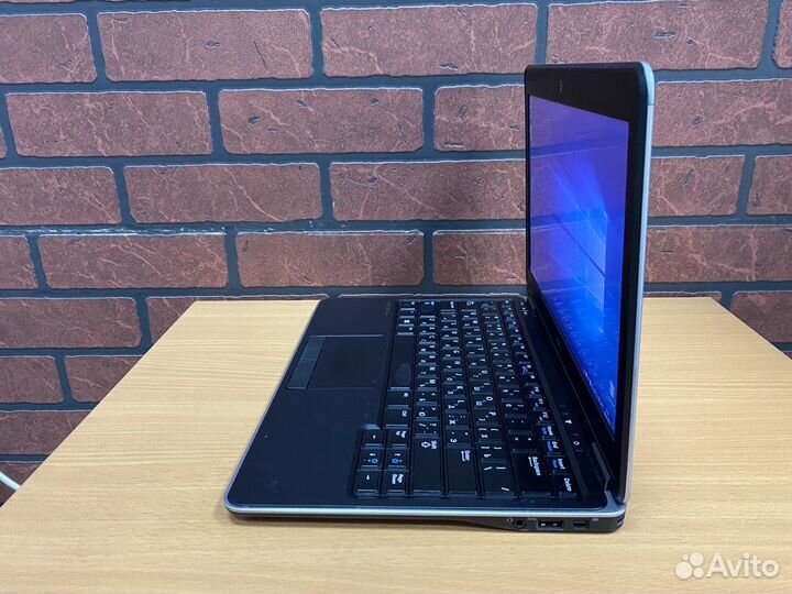 Dell latitude e7240 i5/8/256ssd