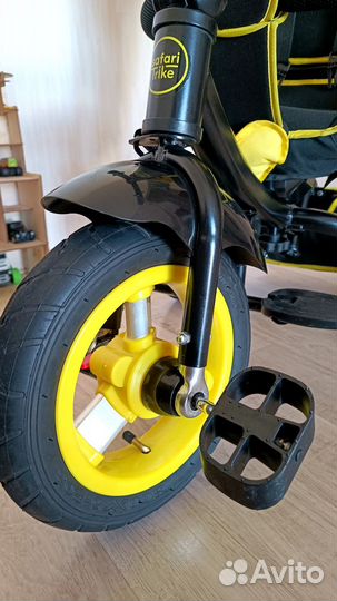 Велосипед детский трёхколёсный с ручкой