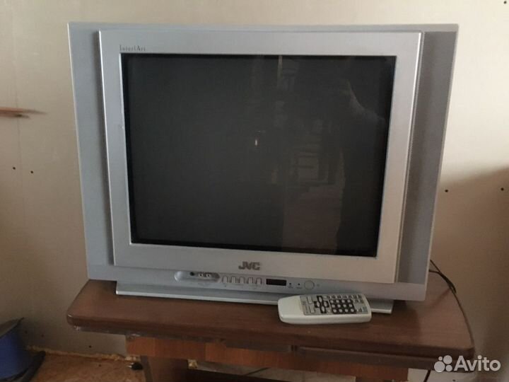 Телевизор б/у JVC d 52см