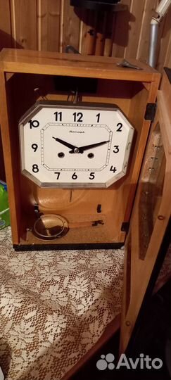 Часы янтарь с боем