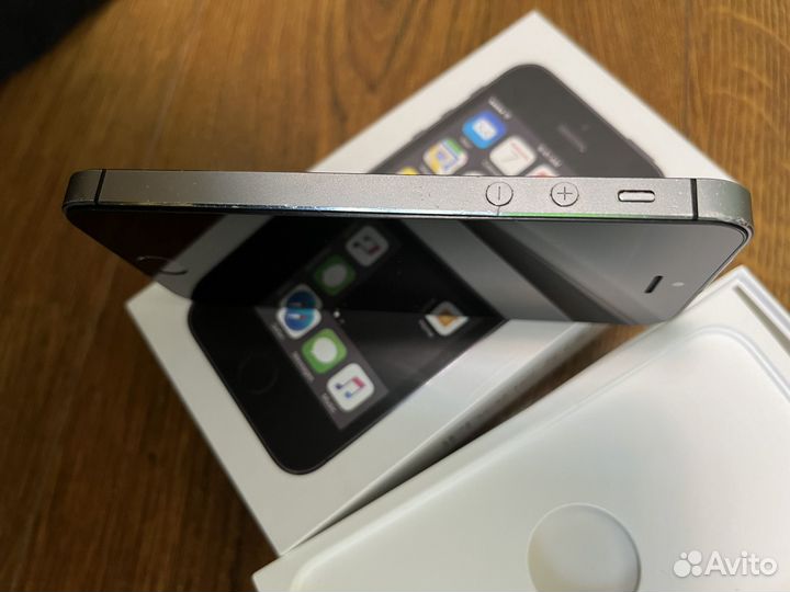 iPhone 5S, 16 ГБ