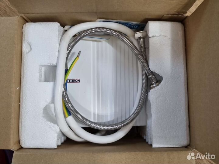 Проточный электрический водонагреватель EIL 6 Plus