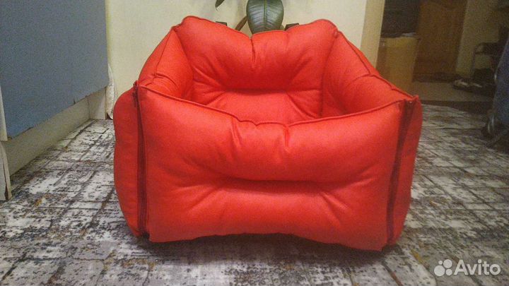 Автокресла,лежанки,домики для животных