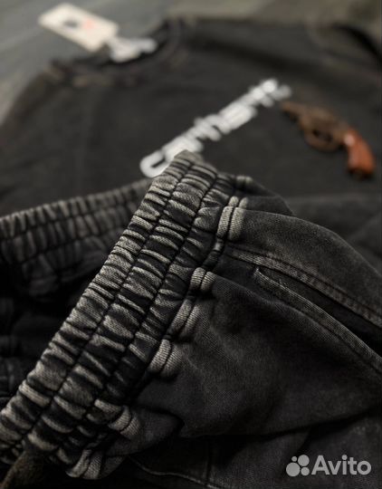 Спортивный костюм carhartt