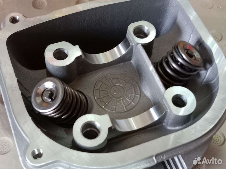 Головка с клапанами на скутер 150сс