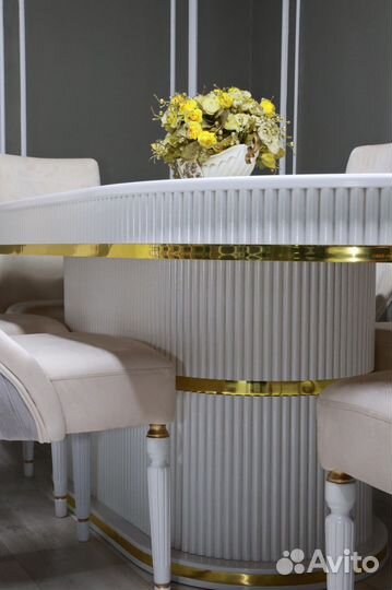 Стол в наличии