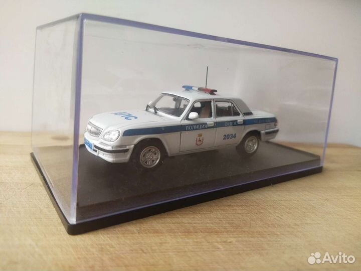 Модель автомобиля газ 31105 полиция