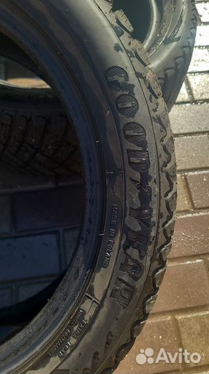 Goodyear UltraGrip 7.5/50 R17 92D