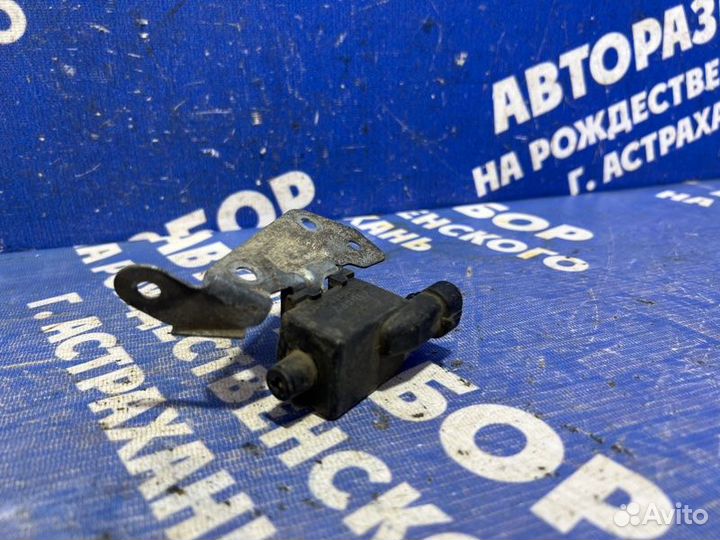 Клапан электромагнитный Opel Astra H седан 2008