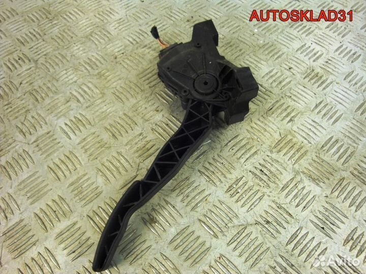 Педаль газа Mitsubishi Colt Z3 MN125792
