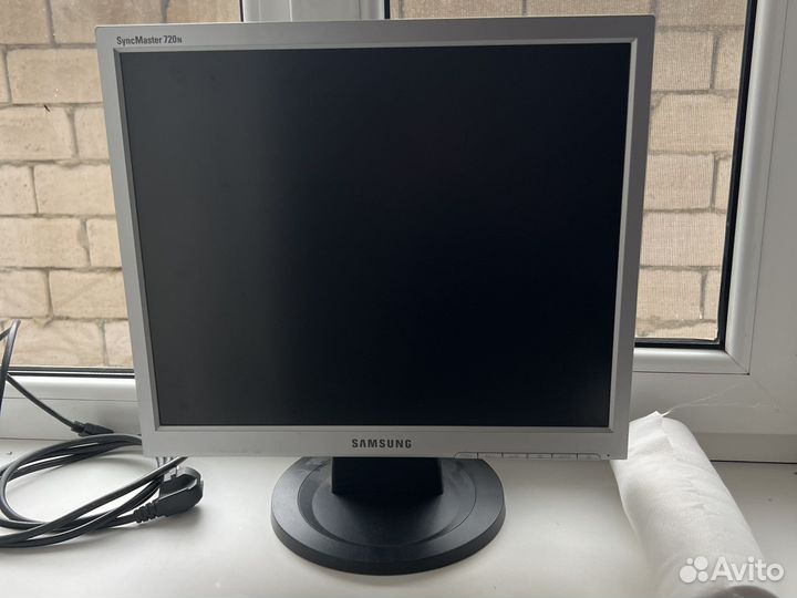 Монитор Samsung