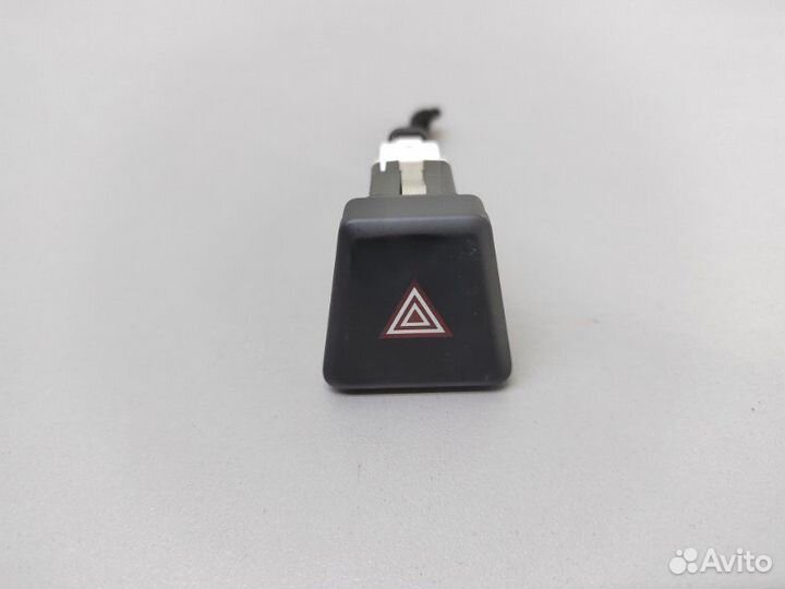 Кнопка аварийной сигнализации Exeed Txl 2022