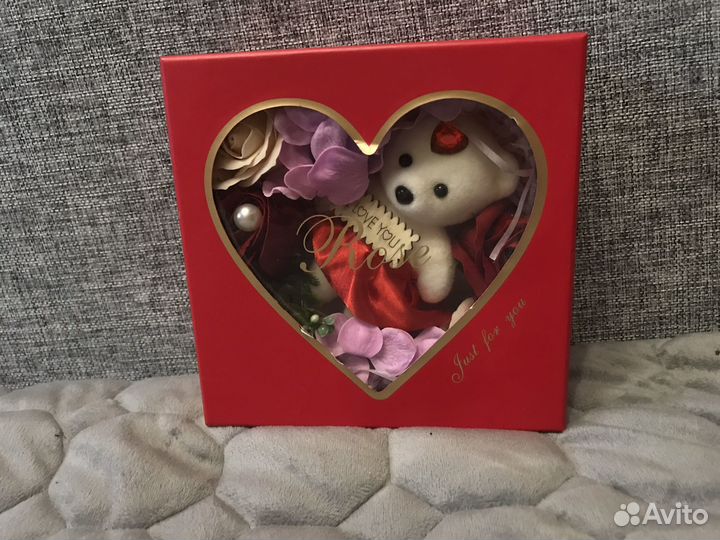 Подарочный набор: мыльные цветы с мишкой love