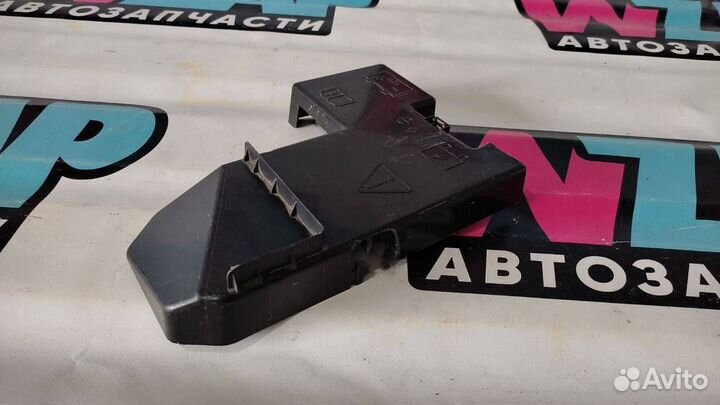 Крышка аккумулятора Ford Explorer 6 U625 2020