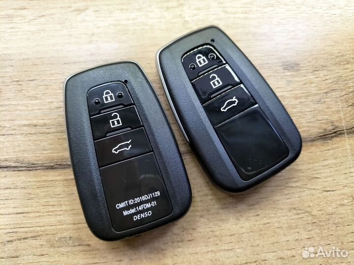 Смарт ключ Toyota Camry