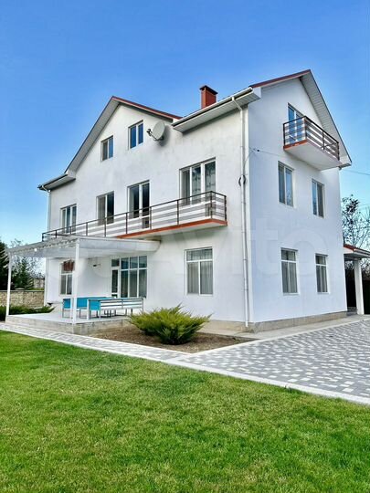 Дом 375 м² на участке 15 сот.