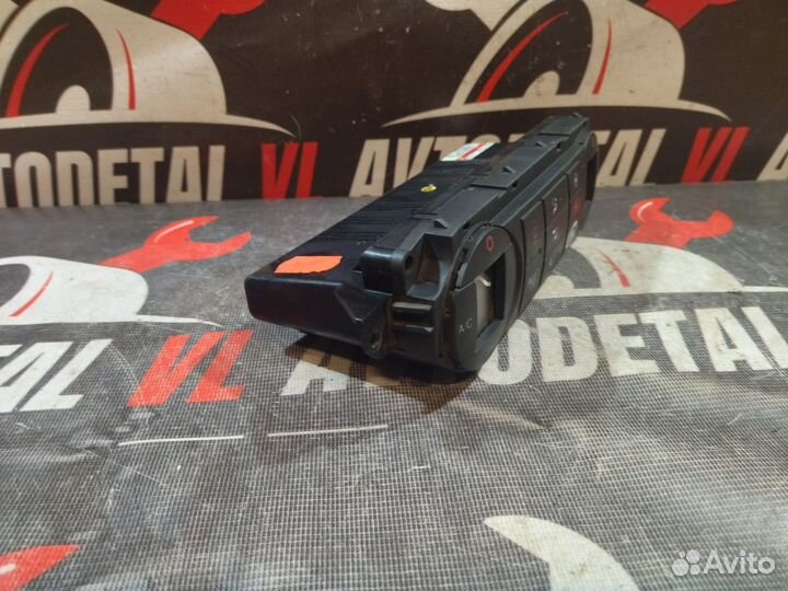 Блок управления климатом Ford Focus 2