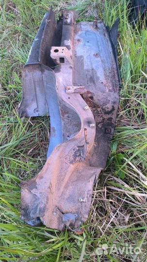 Задний левый лонжерон Audi 100c4 универсал