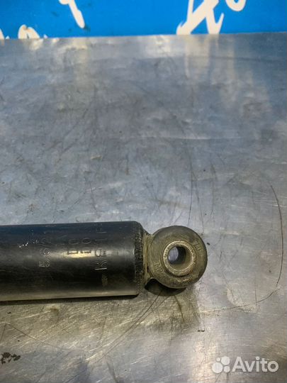 Luxgen 7 SUV Амортизатор задний правый левый