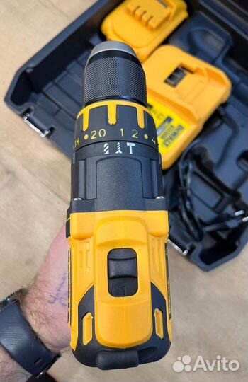 Шуруповерт dewalt ударный 26 v с набором