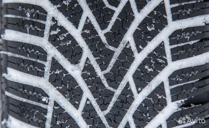 Continental ContiVikingContact 7 215/55 R17 98T