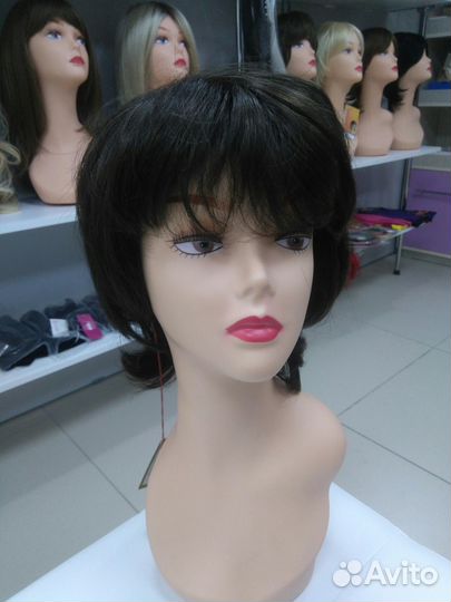 Парики и головные уборы