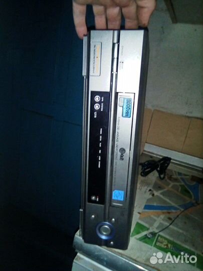 Видеомагнитофон