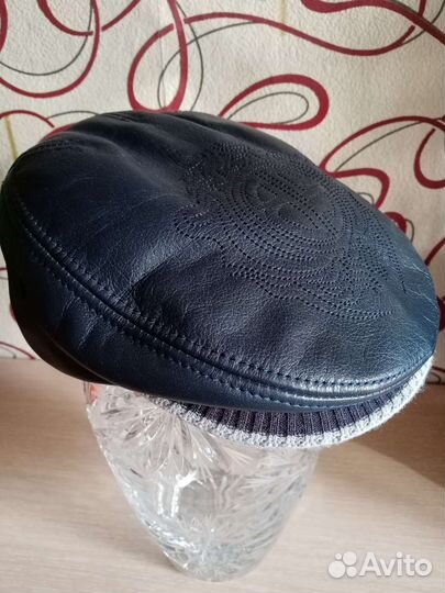 Мужская кожаная кепка