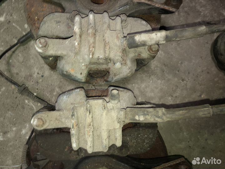 Суппорт передний Citroen C4 B7