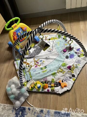 Развивающий коврик kinderkraft и ходунки