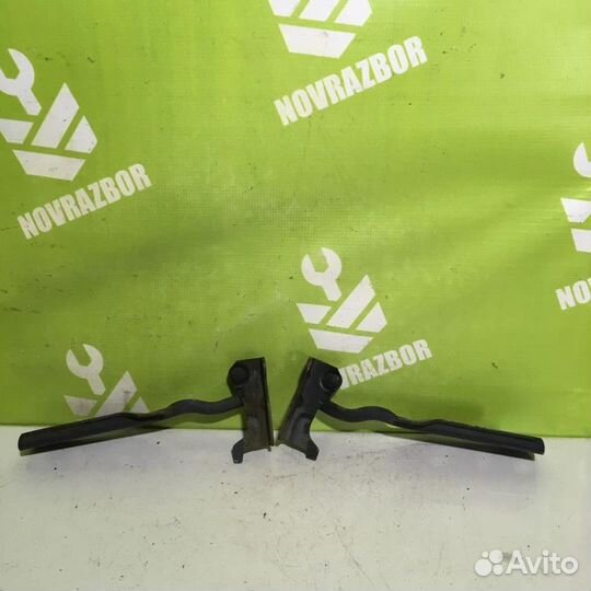 Петля капота Сузуки Гранд Витара