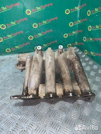 Впускной коллектор Mitsubishi Carisma