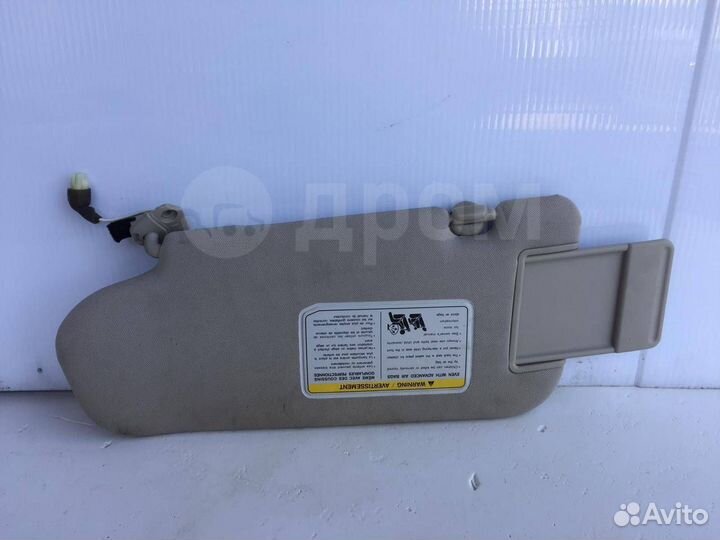 Козырек солнцезащитный правый на Infiniti Fx35/45