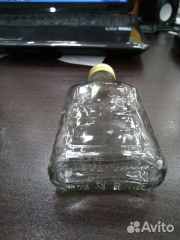 Бутылка стеклянная емкостью 100 грм в форме фляги объявление продам