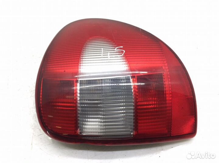 Фонарь задний левый Chrysler Grand Voyager 2.5 CRD