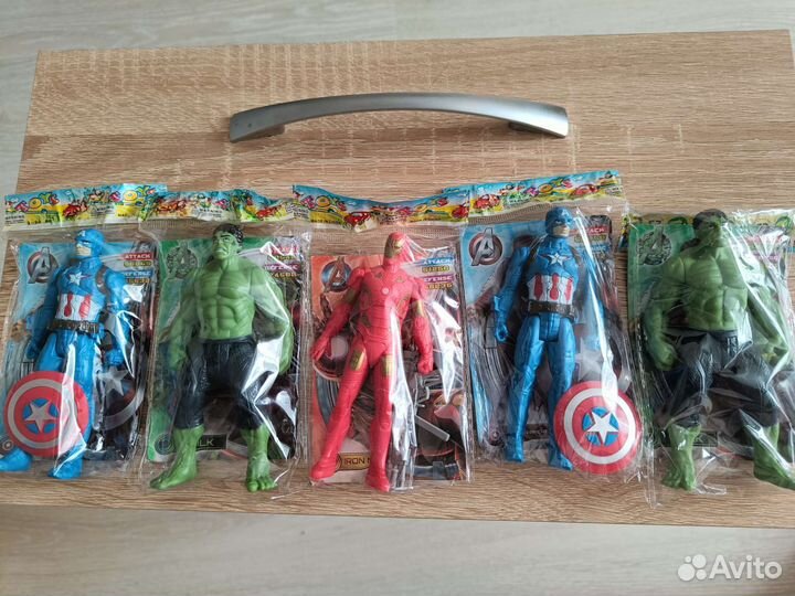 Игрушки супергерои халк, железный человек, америка